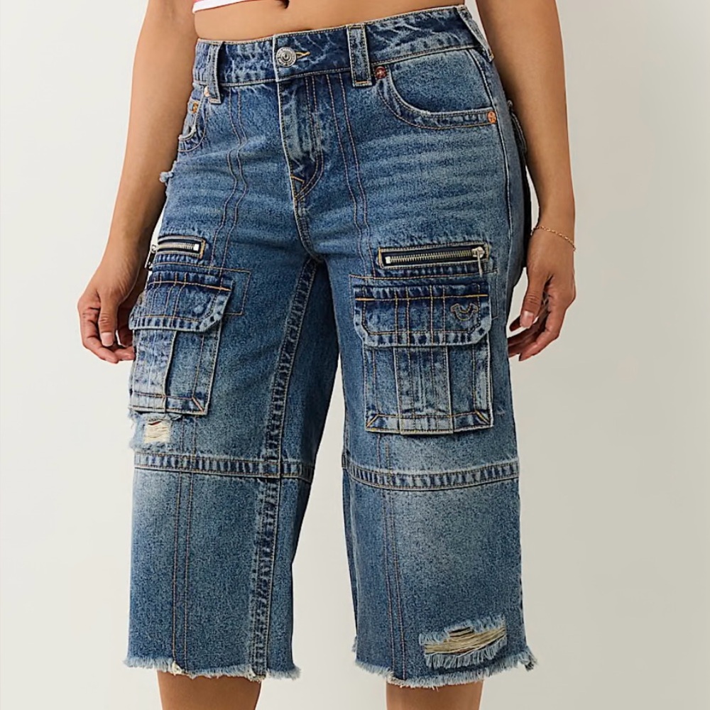 True Religion BOBBI BAGGY CARGO CAPRI JEAN